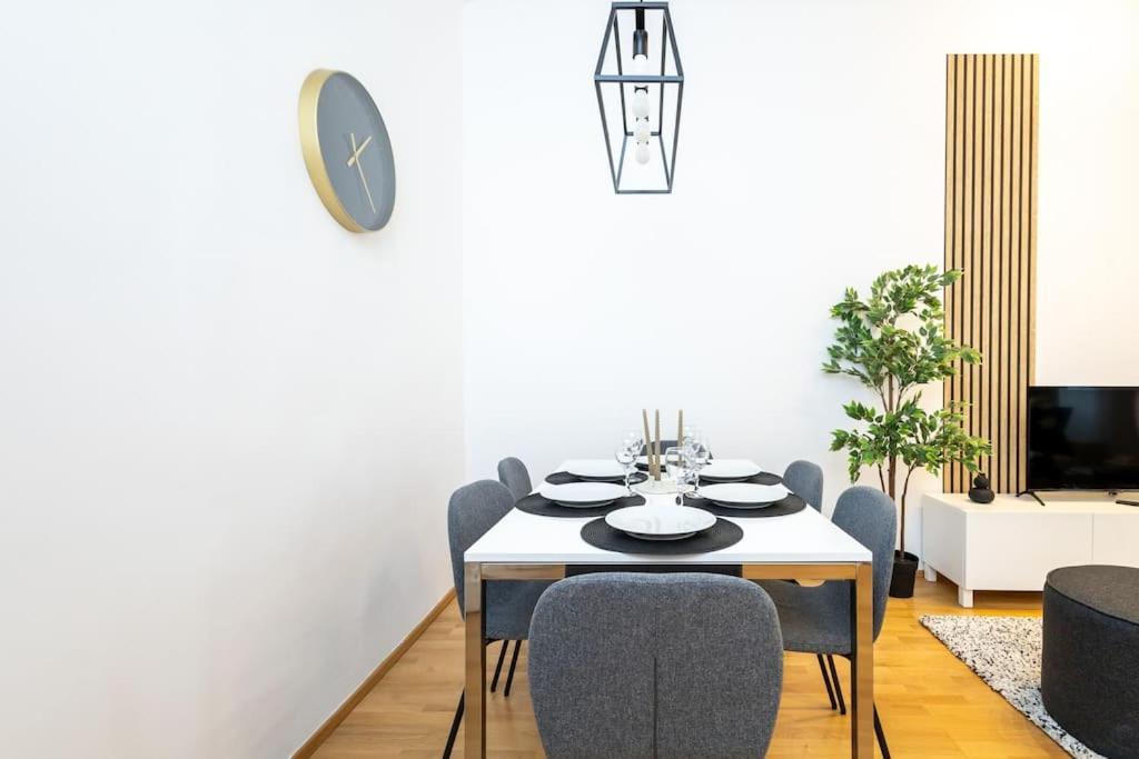 Orestaliving - Spacious 2Br On The Danube Canal 维也纳 外观 照片